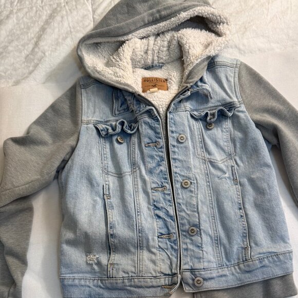 Hollister Denim Jacket with Sweatshirt Sleeves & Hood in Gray , Size S, Used - Picture 5 of 5